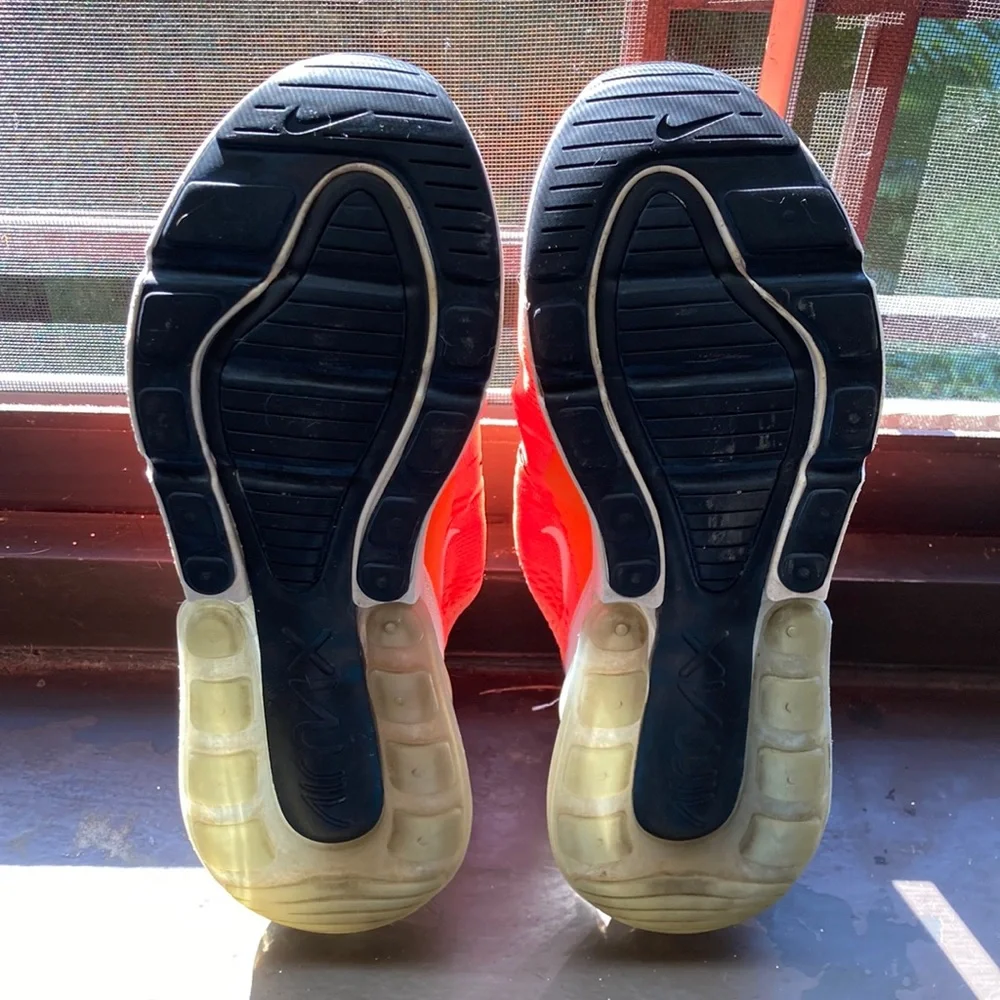 Nike Air Max 270 Women Size 7.5 Youth Size 6 Orange AH6789-800 Running Sh…